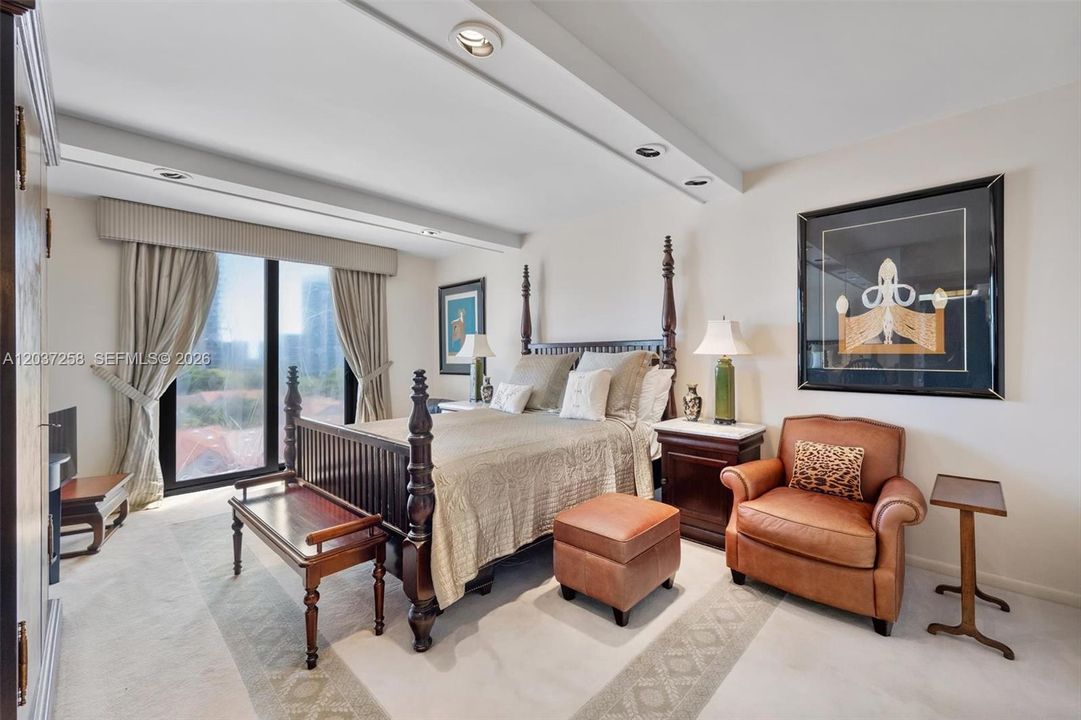 For Sale: $499,900 (2 beds, 2 baths, 1522 Square Feet)