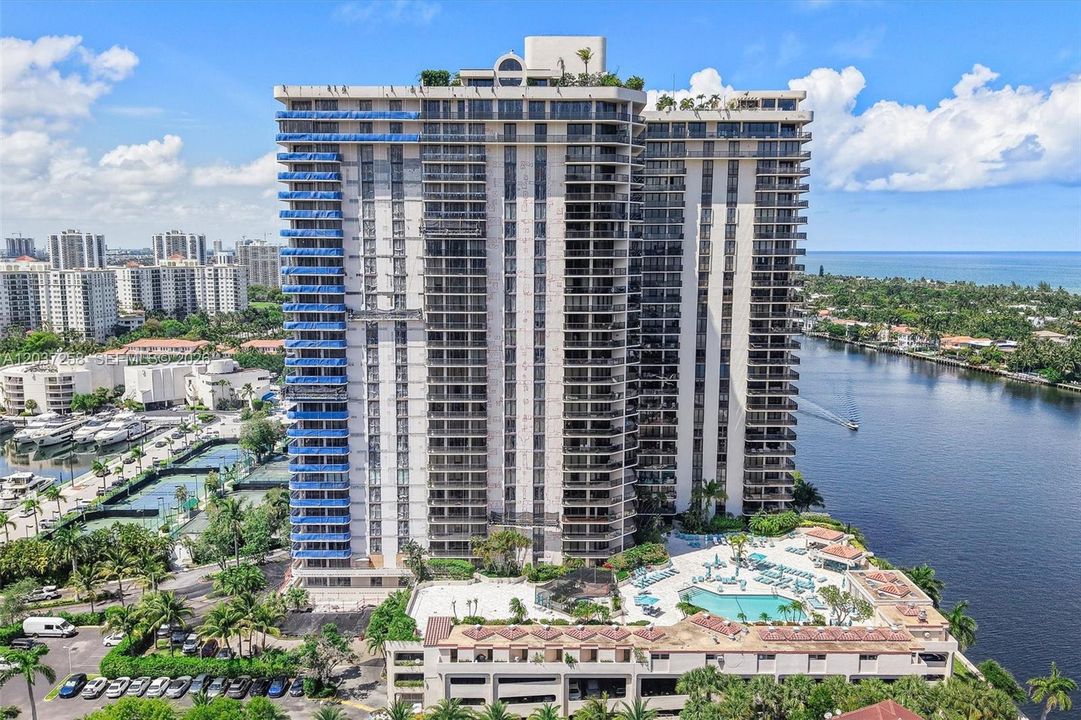 For Sale: $499,900 (2 beds, 2 baths, 1522 Square Feet)