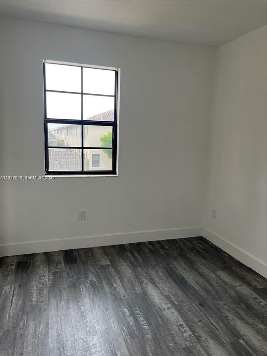 For Rent: $2,600 (3 beds, 2 baths, 1524 Square Feet)