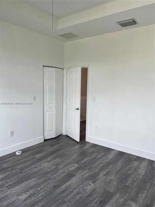 For Rent: $2,600 (3 beds, 2 baths, 1524 Square Feet)