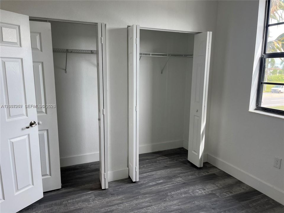 For Rent: $2,600 (3 beds, 2 baths, 1524 Square Feet)