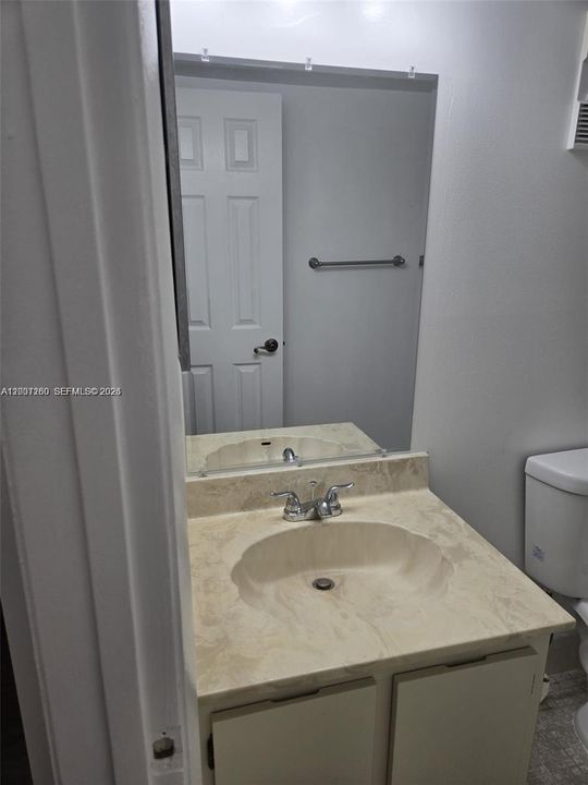 В аренду: $1,750 (1 спален, 1 ванн, 700 Квадратных фут)