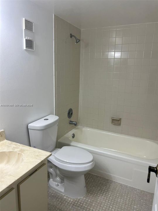 В аренду: $1,750 (1 спален, 1 ванн, 700 Квадратных фут)