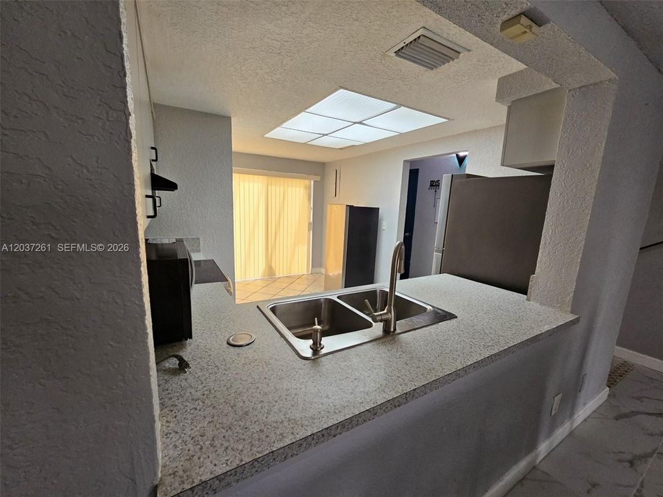 For Sale: $355,000 (3 beds, 2 baths, 1512 Square Feet)