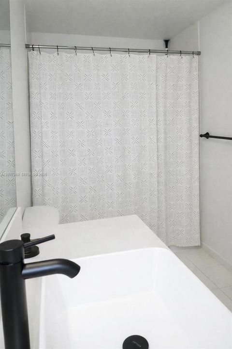 В аренду: $3,200 (2 спален, 2 ванн, 967 Квадратных фут)