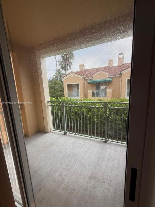 В аренду: $2,700 (2 спален, 2 ванн, 1401 Квадратных фут)