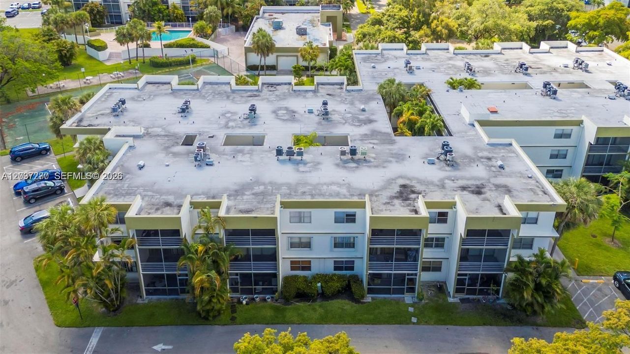 На продажу: $160,000 (2 спален, 2 ванн, 944 Квадратных фут)
