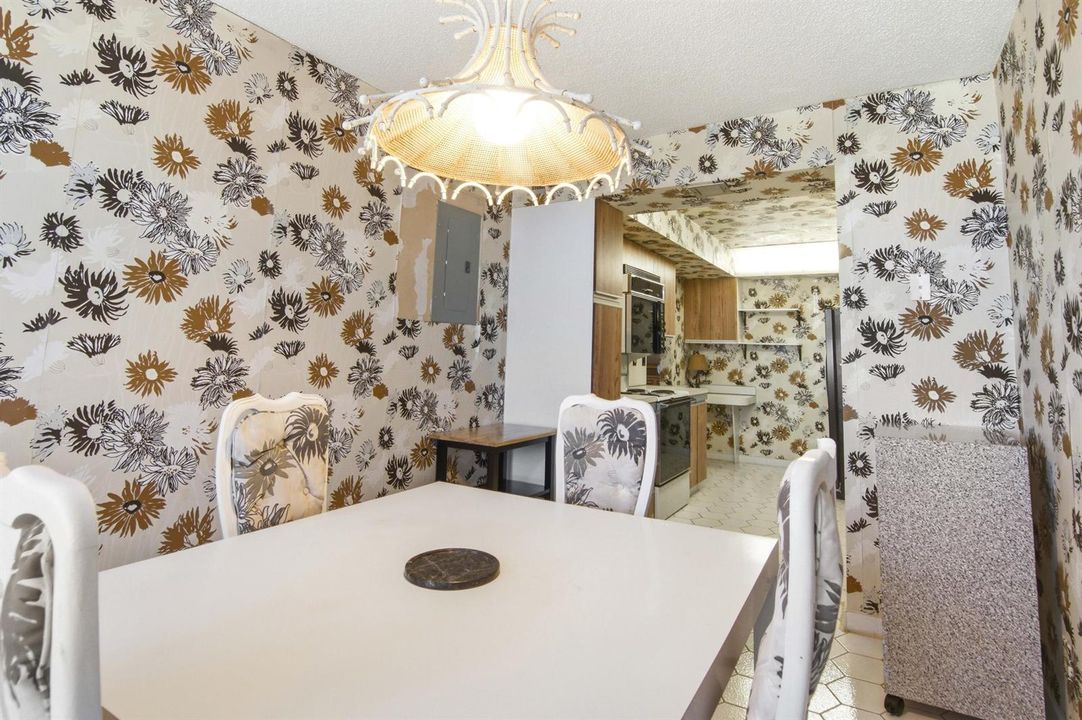 2302 S Ocean Dr_025