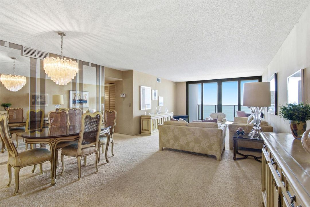 2302 S Ocean Dr_018