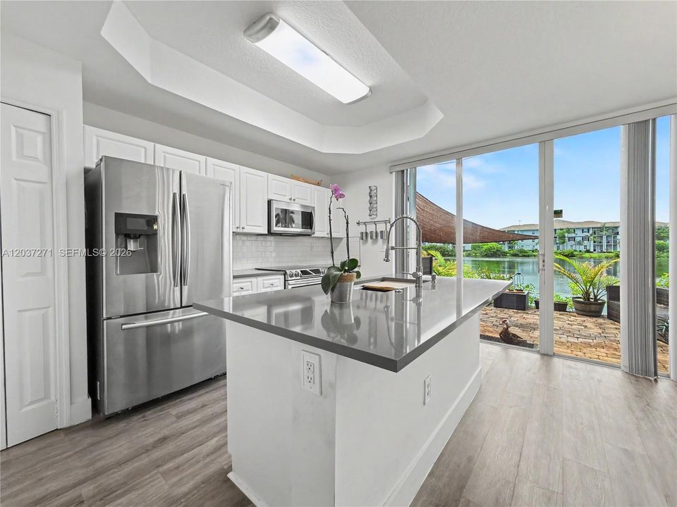 For Sale: $420,000 (2 beds, 2 baths, 1170 Square Feet)
