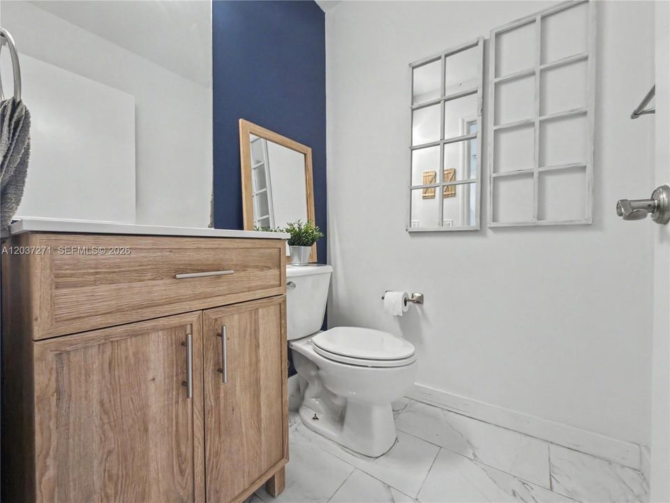 For Sale: $420,000 (2 beds, 2 baths, 1170 Square Feet)