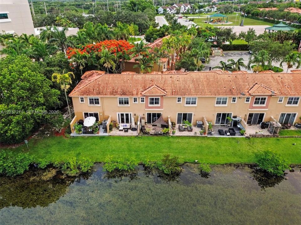 For Sale: $420,000 (2 beds, 2 baths, 1170 Square Feet)
