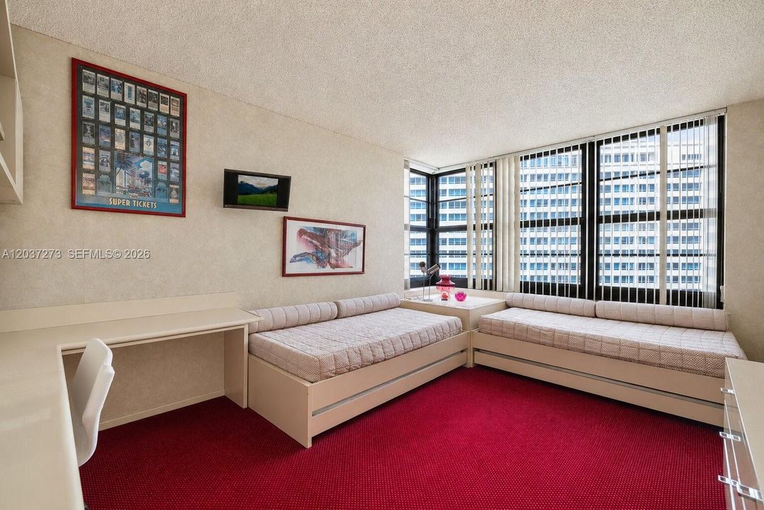 For Sale: $1,750,000 (3 beds, 4 baths, 2868 Square Feet)