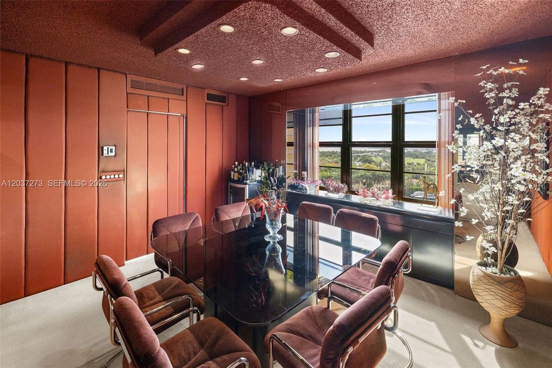 For Sale: $1,750,000 (3 beds, 4 baths, 2868 Square Feet)