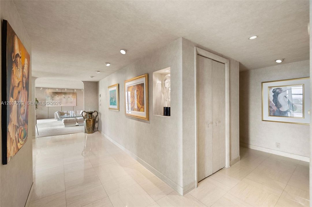 For Sale: $1,750,000 (3 beds, 4 baths, 2868 Square Feet)