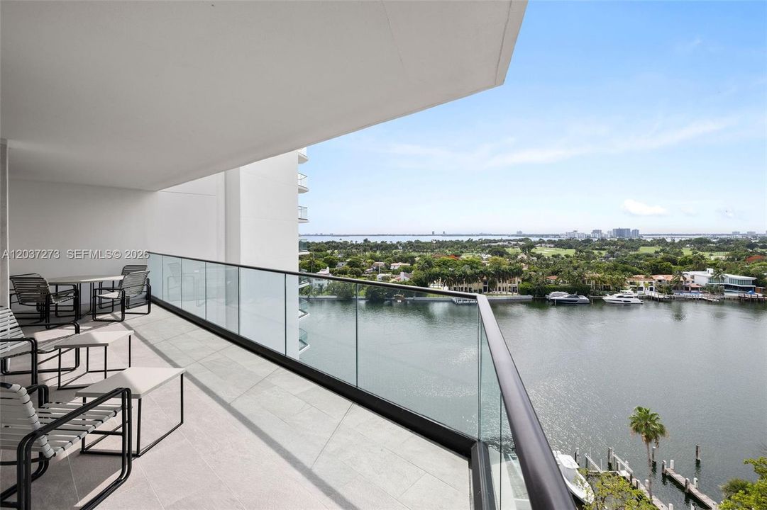 For Sale: $1,750,000 (3 beds, 4 baths, 2868 Square Feet)
