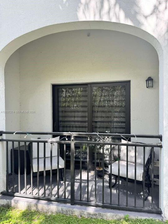 For Rent: $2,900 (3 beds, 2 baths, 1384 Square Feet)