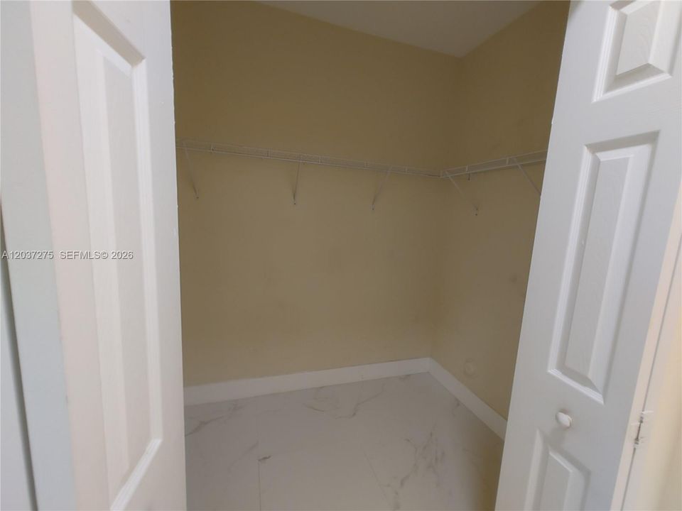 En Renta: $4,800 (6 camas, 3 baños, 3155 Pies cuadrados)