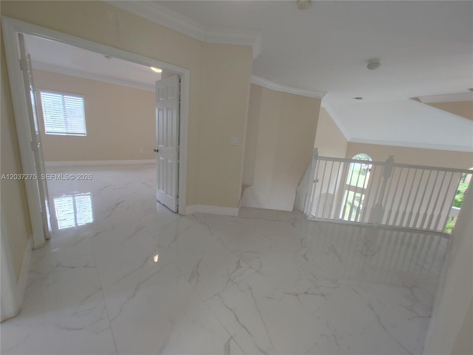 En Renta: $4,800 (6 camas, 3 baños, 3155 Pies cuadrados)