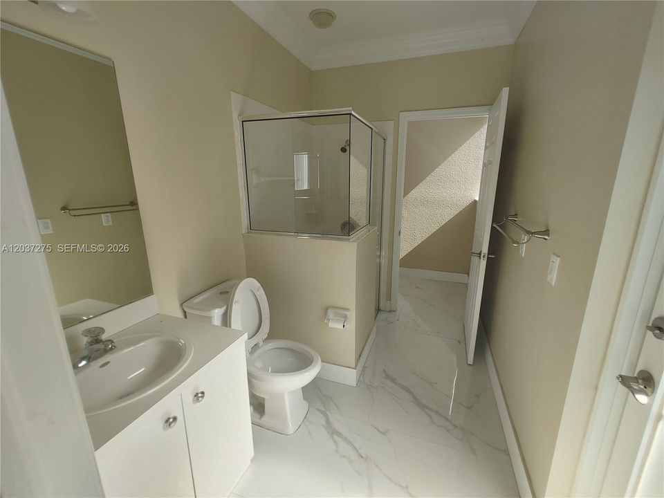 En Renta: $4,800 (6 camas, 3 baños, 3155 Pies cuadrados)