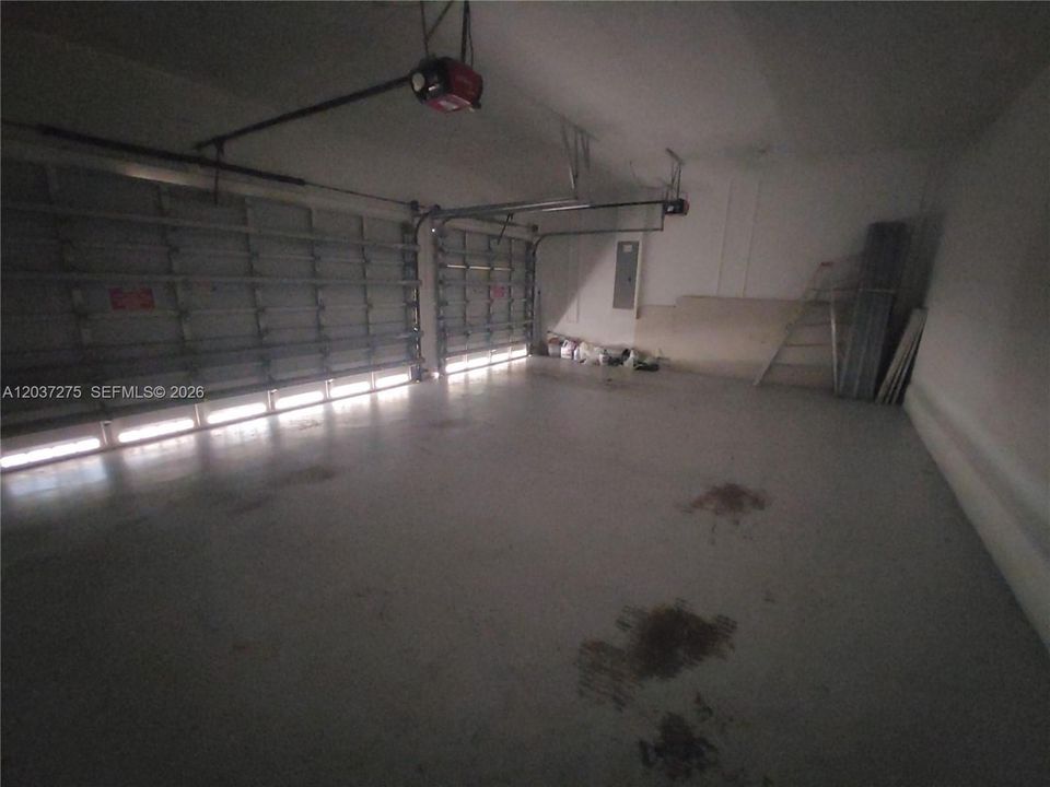 En Renta: $4,800 (6 camas, 3 baños, 3155 Pies cuadrados)
