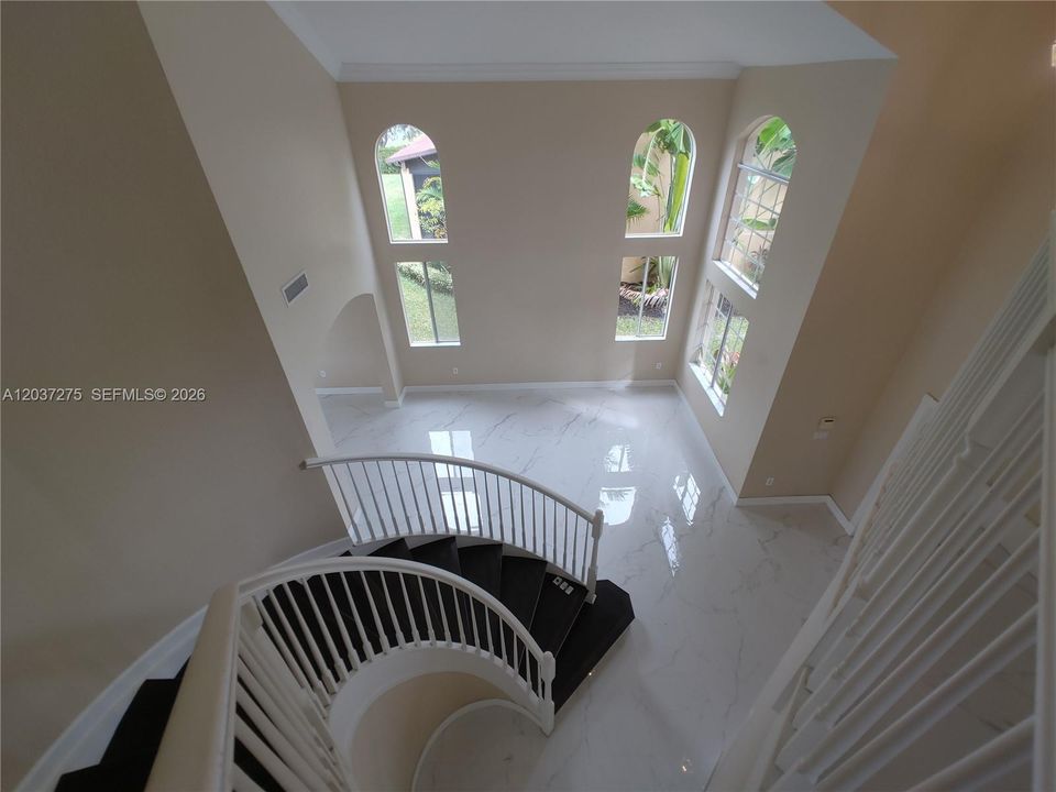 En Renta: $4,800 (6 camas, 3 baños, 3155 Pies cuadrados)
