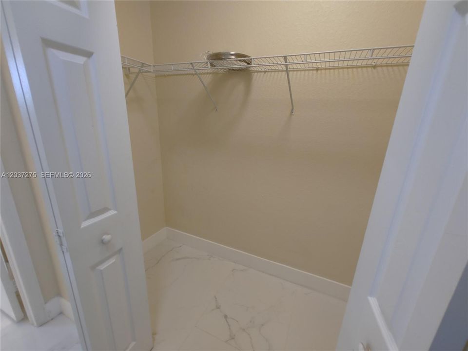 En Renta: $4,800 (6 camas, 3 baños, 3155 Pies cuadrados)
