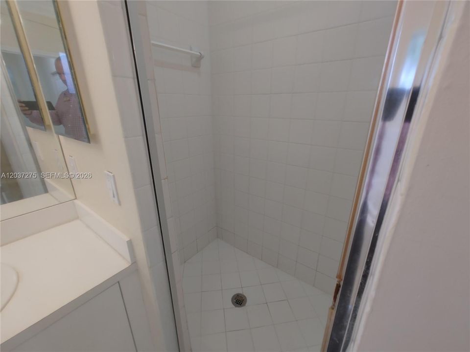 En Renta: $4,800 (6 camas, 3 baños, 3155 Pies cuadrados)