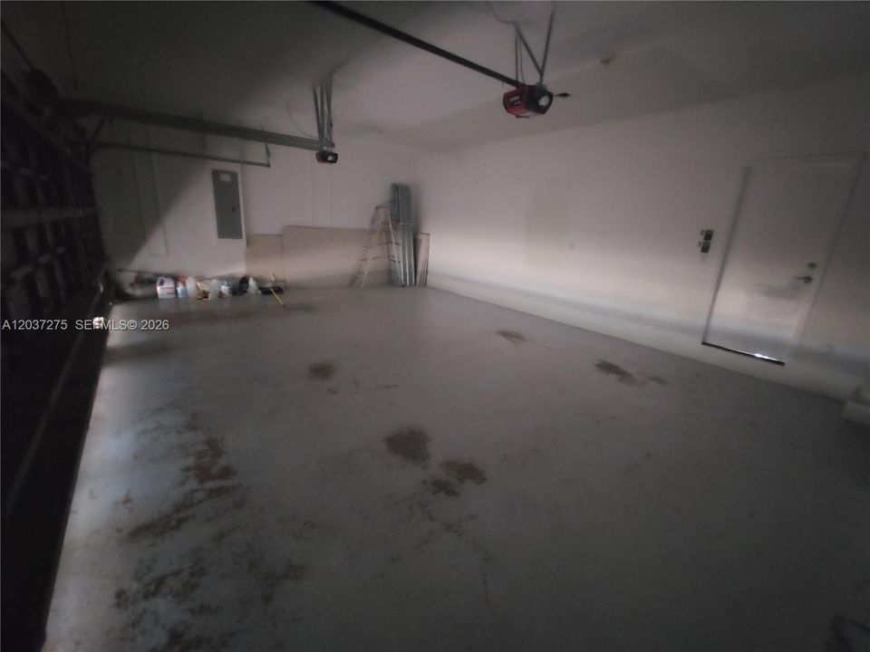 En Renta: $4,800 (6 camas, 3 baños, 3155 Pies cuadrados)