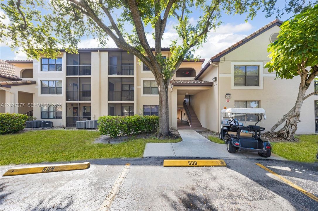 For Sale: $138,500 (1 beds, 1 baths, 620 Square Feet)
