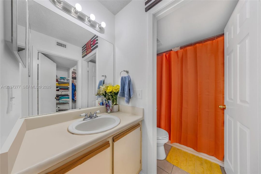 For Sale: $138,500 (1 beds, 1 baths, 620 Square Feet)