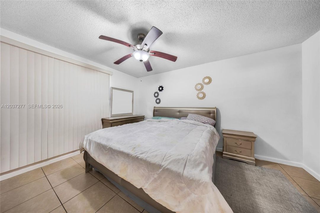 For Sale: $138,500 (1 beds, 1 baths, 620 Square Feet)