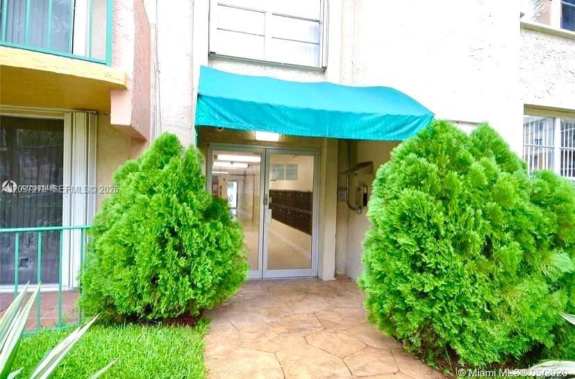 В аренду: $1,950 (2 спален, 1 ванн, 690 Квадратных фут)