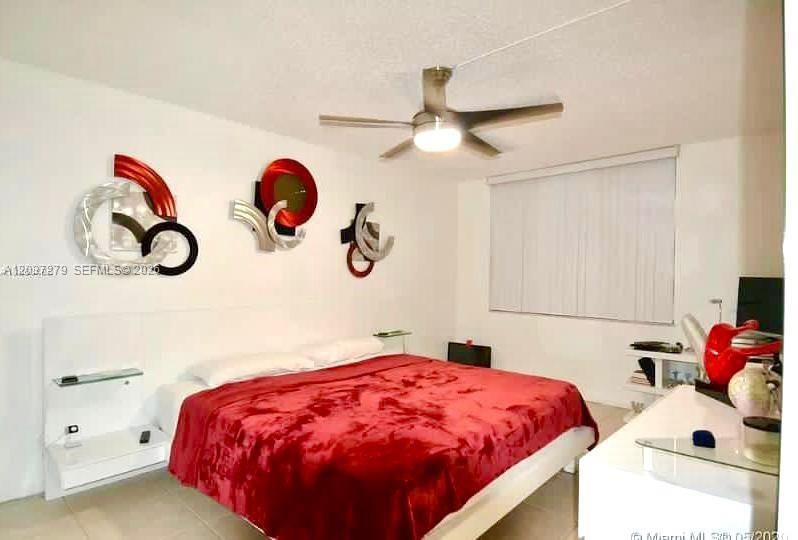 В аренду: $1,950 (2 спален, 1 ванн, 690 Квадратных фут)