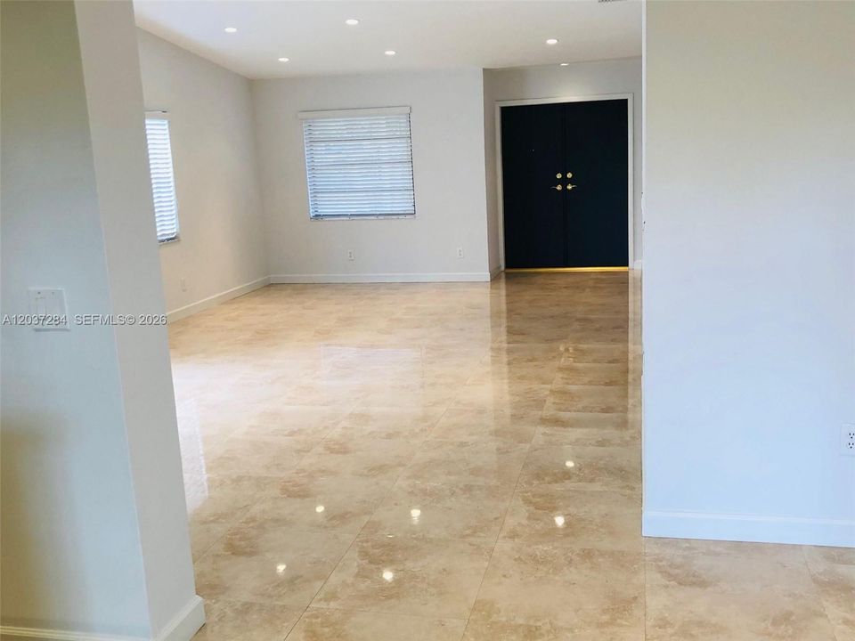 For Rent: $3,200 (3 beds, 2 baths, 1454 Square Feet)