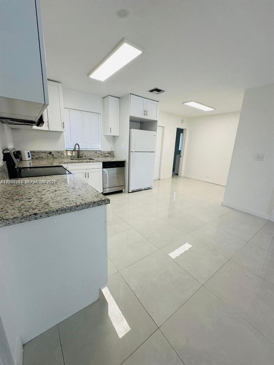 В аренду: $2,900 (3 спален, 2 ванн, 1080 Квадратных фут)