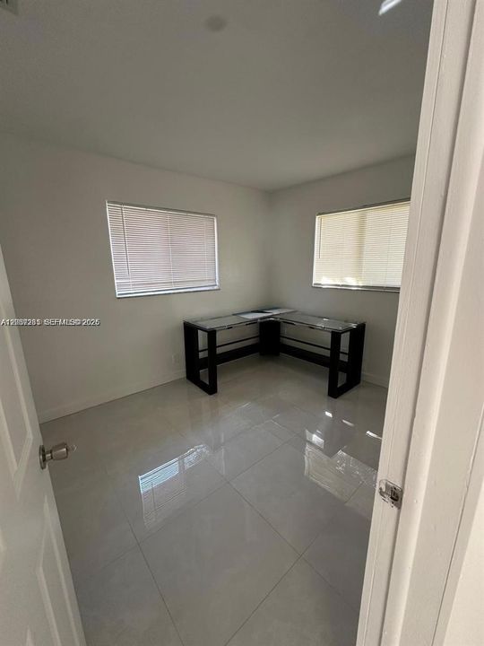 В аренду: $2,900 (3 спален, 2 ванн, 1080 Квадратных фут)