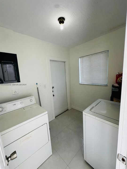 В аренду: $2,900 (3 спален, 2 ванн, 1080 Квадратных фут)