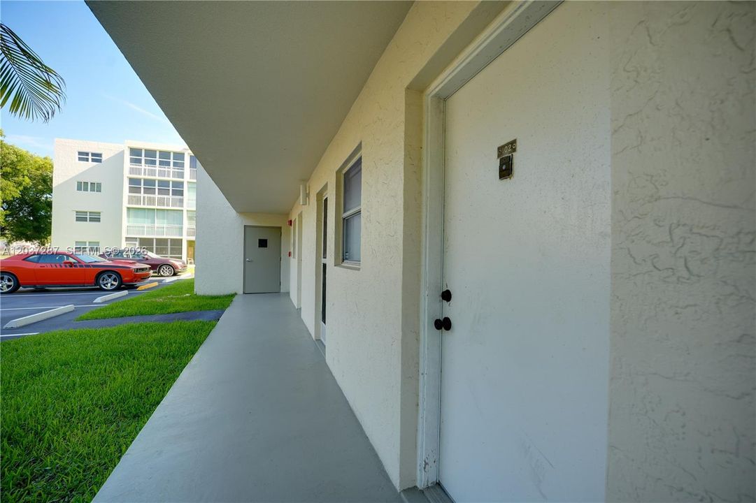 En Venta: $165,000 (2 camas, 2 baños, 1144 Pies cuadrados)