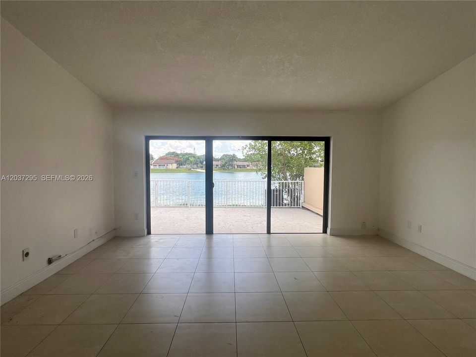 For Rent: $2,800 (2 beds, 2 baths, 1101 Square Feet)
