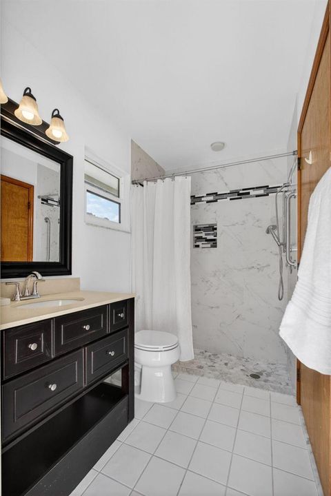 Guest bath 2