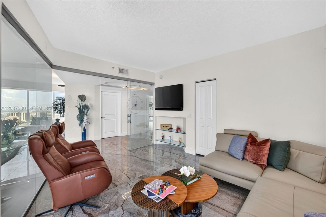 For Sale: $1,650,000 (4 beds, 3 baths, 2720 Square Feet)