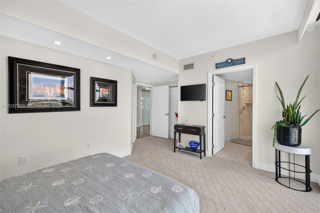 For Sale: $1,650,000 (4 beds, 3 baths, 2720 Square Feet)