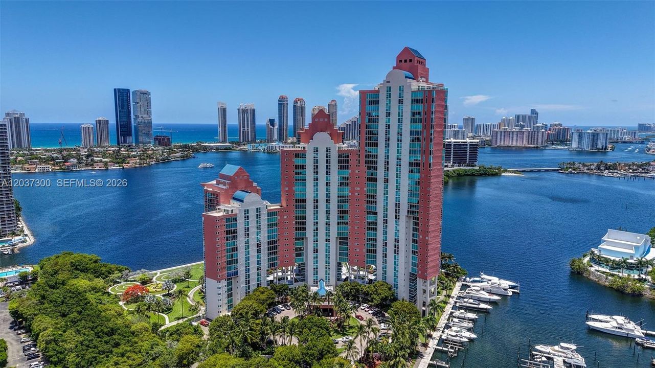 For Sale: $1,650,000 (4 beds, 3 baths, 2720 Square Feet)