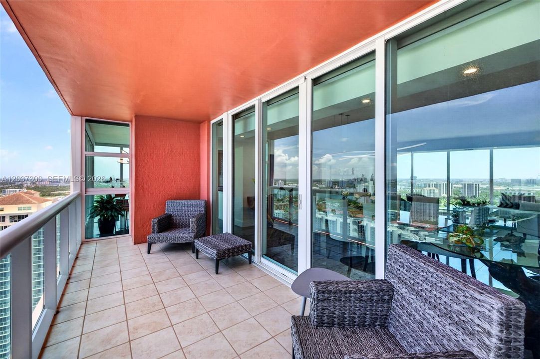 For Sale: $1,650,000 (4 beds, 3 baths, 2720 Square Feet)