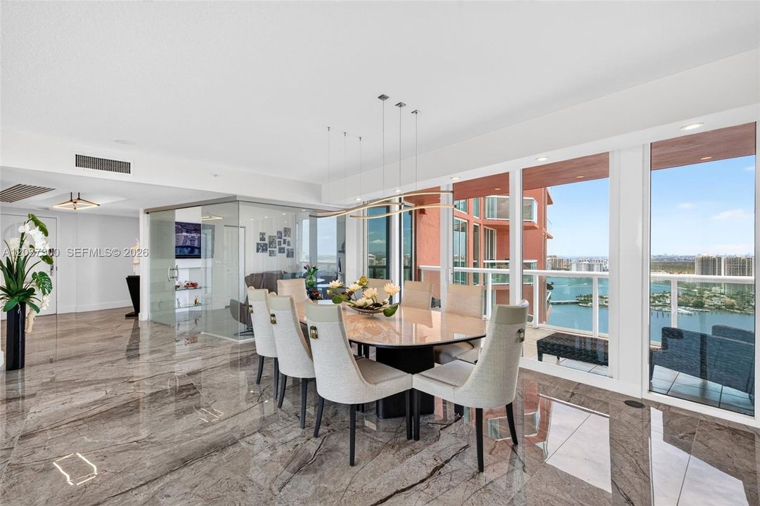 For Sale: $1,650,000 (4 beds, 3 baths, 2720 Square Feet)