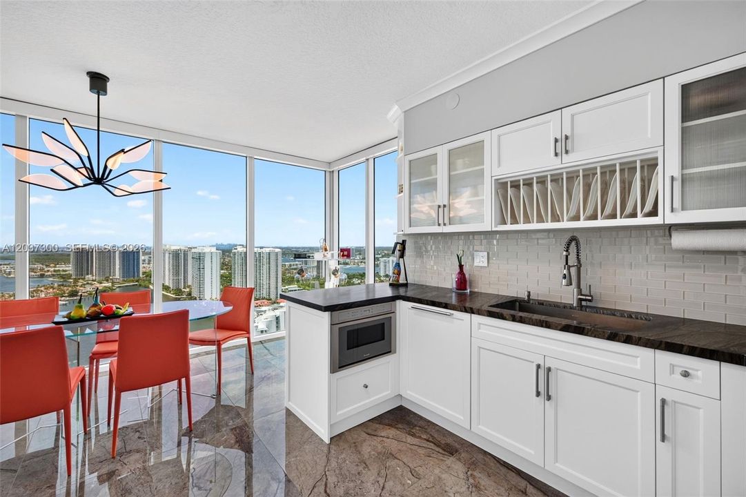 For Sale: $1,650,000 (4 beds, 3 baths, 2720 Square Feet)