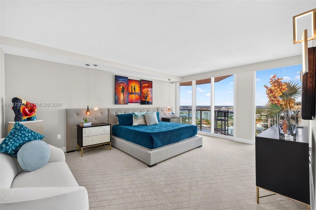 For Sale: $1,650,000 (4 beds, 3 baths, 2720 Square Feet)