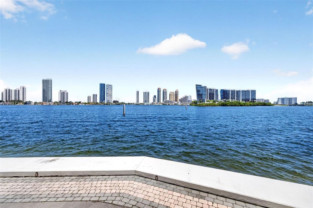 For Sale: $1,650,000 (4 beds, 3 baths, 2720 Square Feet)