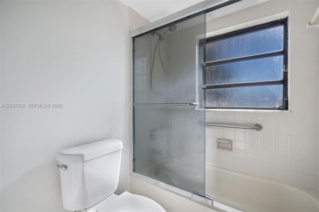 For Rent: $2,500 (2 beds, 2 baths, 1340 Square Feet)